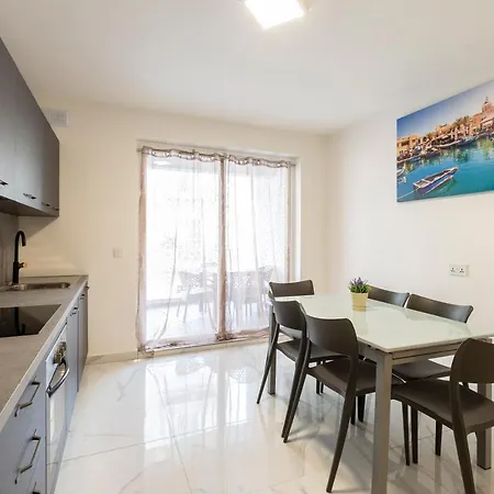 Sunny By 360 Estates * St Paul's Bay