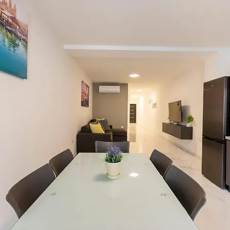 Apartment St Paul's Bay Sunny By 360 Estates