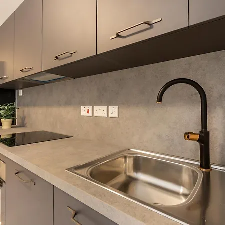 Apartment Sunny By 360 Estates *