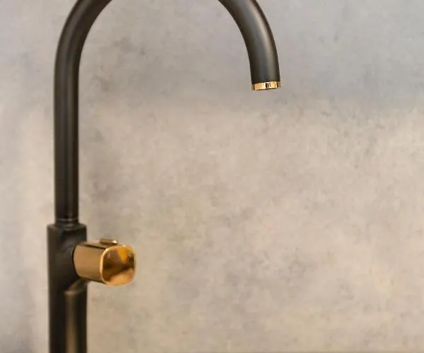 Sunny By 360 Estates *