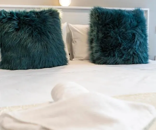 Sunny By 360 Estates