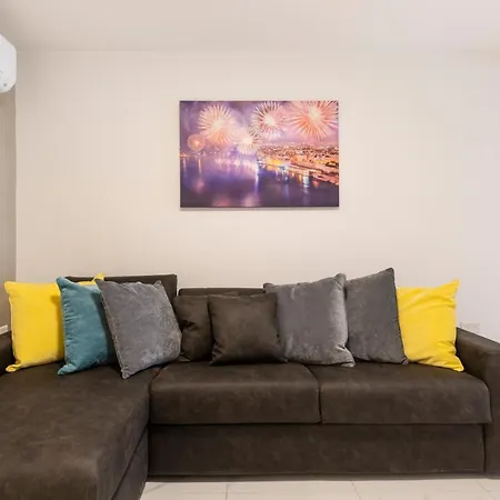 Sunny By 360 Estates *