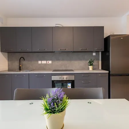 Sunny By 360 Estates 圣保罗湾城