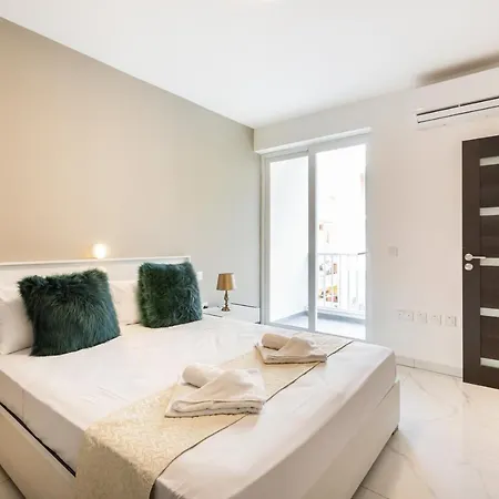 Sunny By 360 Estates * 圣保罗湾城